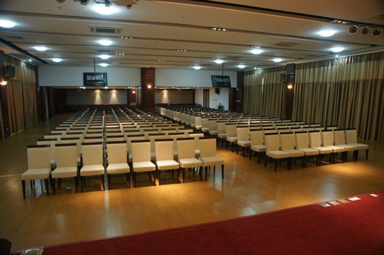 Crystal Island Club Hotel Shanghai Bagian luar foto