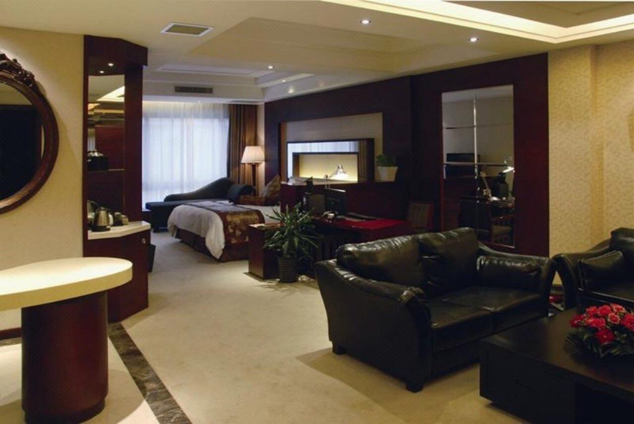 Crystal Island Club Hotel Shanghai Bagian luar foto