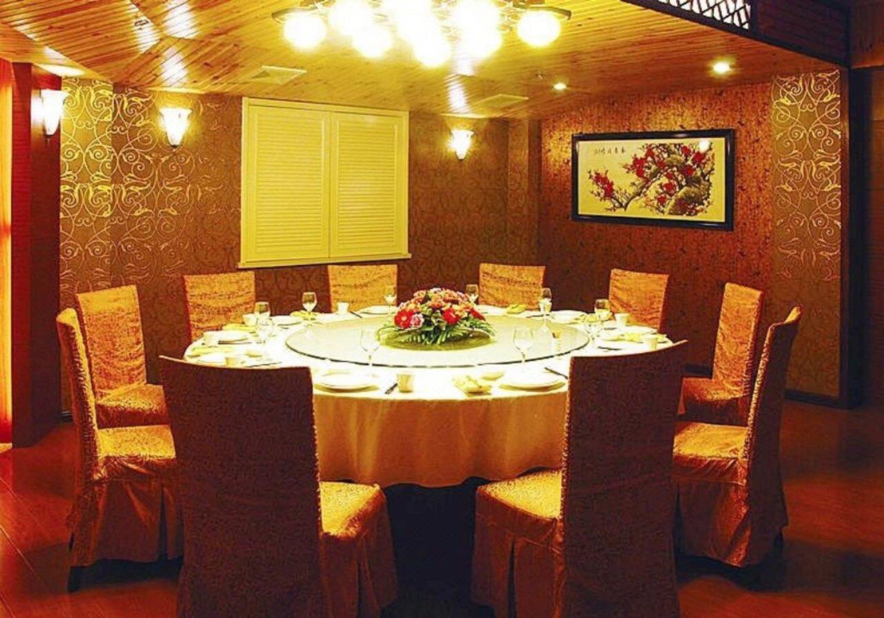 Crystal Island Club Hotel Shanghai Bagian luar foto